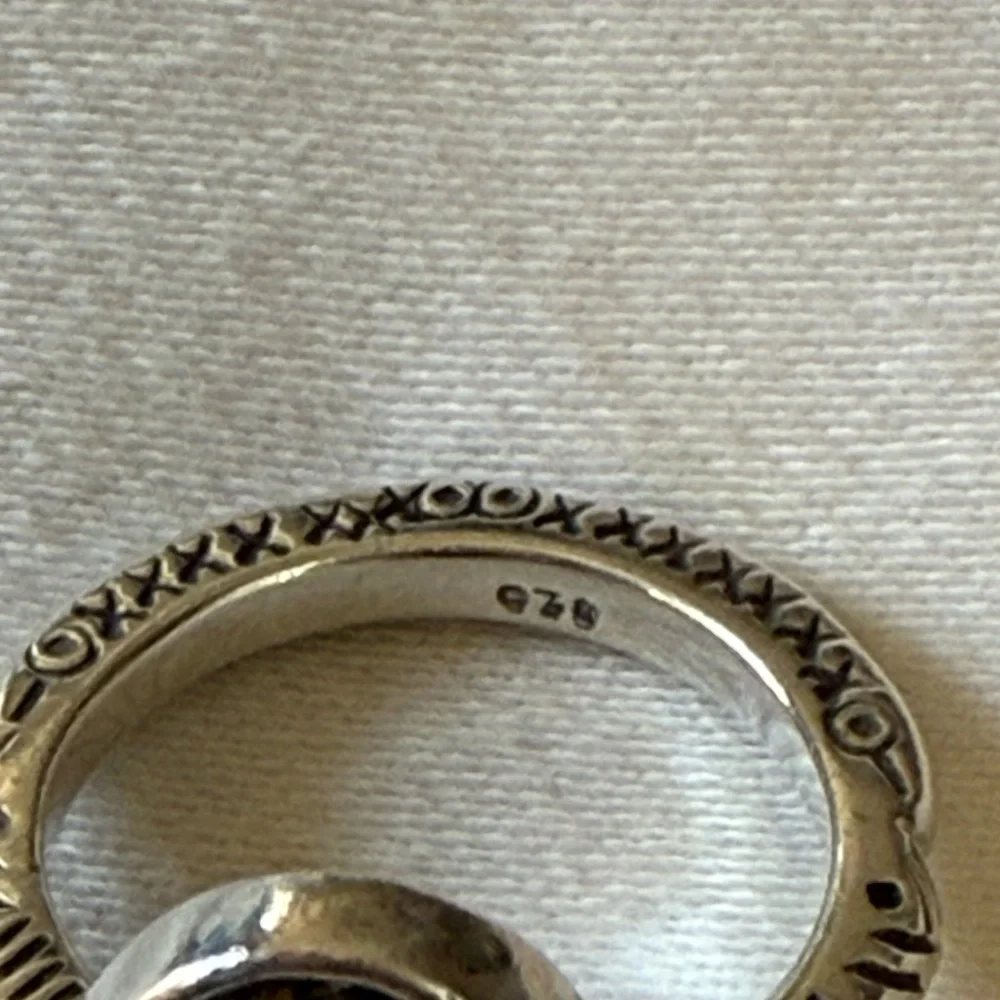 Vintage Elizabeth Ngo Porcelain Flower Button Ring - Picture 6 of 7